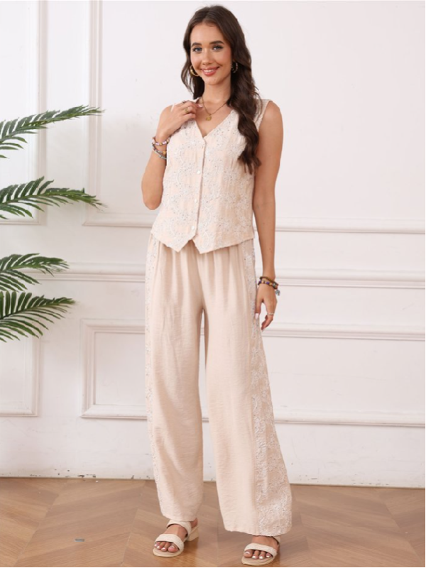 Conjunto Chaleco Bordado Lentejualas + Pantalón