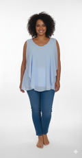 Blusa Celeste Talla Grande — Fluida, Sofisticada con Detalle Dorado