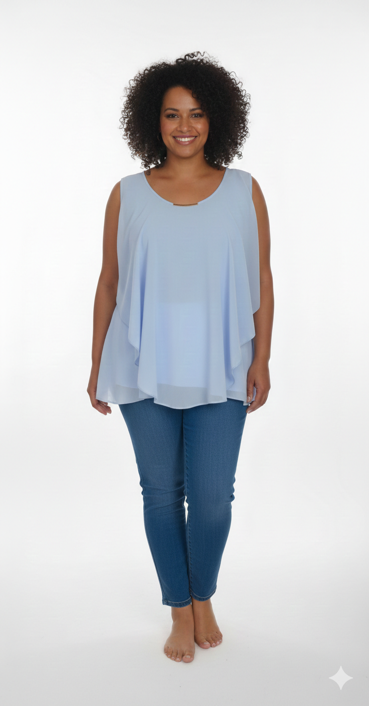 Blusa Celeste Talla Grande — Fluida, Sofisticada con Detalle Dorado