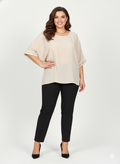 Blusa Gasa Beige Talla Grande Hecha en Italia — Elegante, Fluida y Favorecedora para Oficina y Eventos