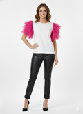 Camiseta blanca con tul fucsia