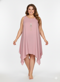 Vestido Amplio Rosa Símil Lino Talla Grande con Bajo Asimétrico y Colgante Boho — Fresco, Favorecedor y Perfecto para el Verano
