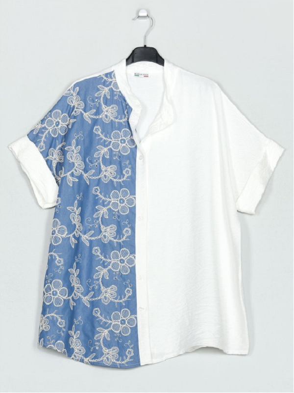 Camisa Amplia Bordado Floral Bicolor Azul y Blanco -  Fresca, Favorecedora y con Detalle Artesanal
